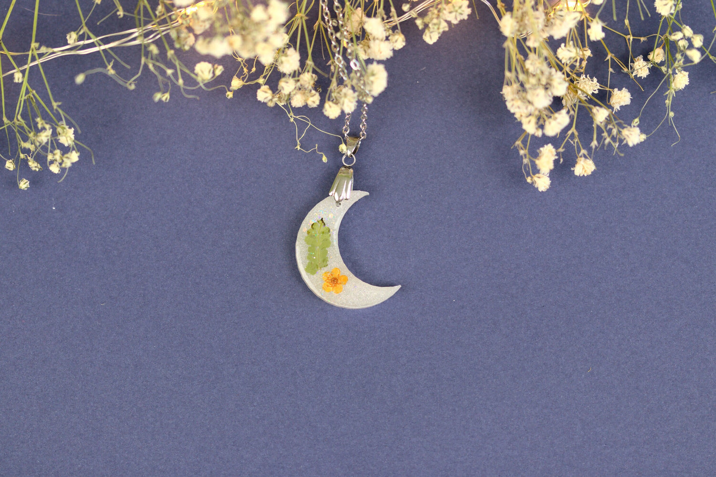 Colier Lună - Unicat - Inox - Alb cu Flori - Handmade  (Colecția Orizont)