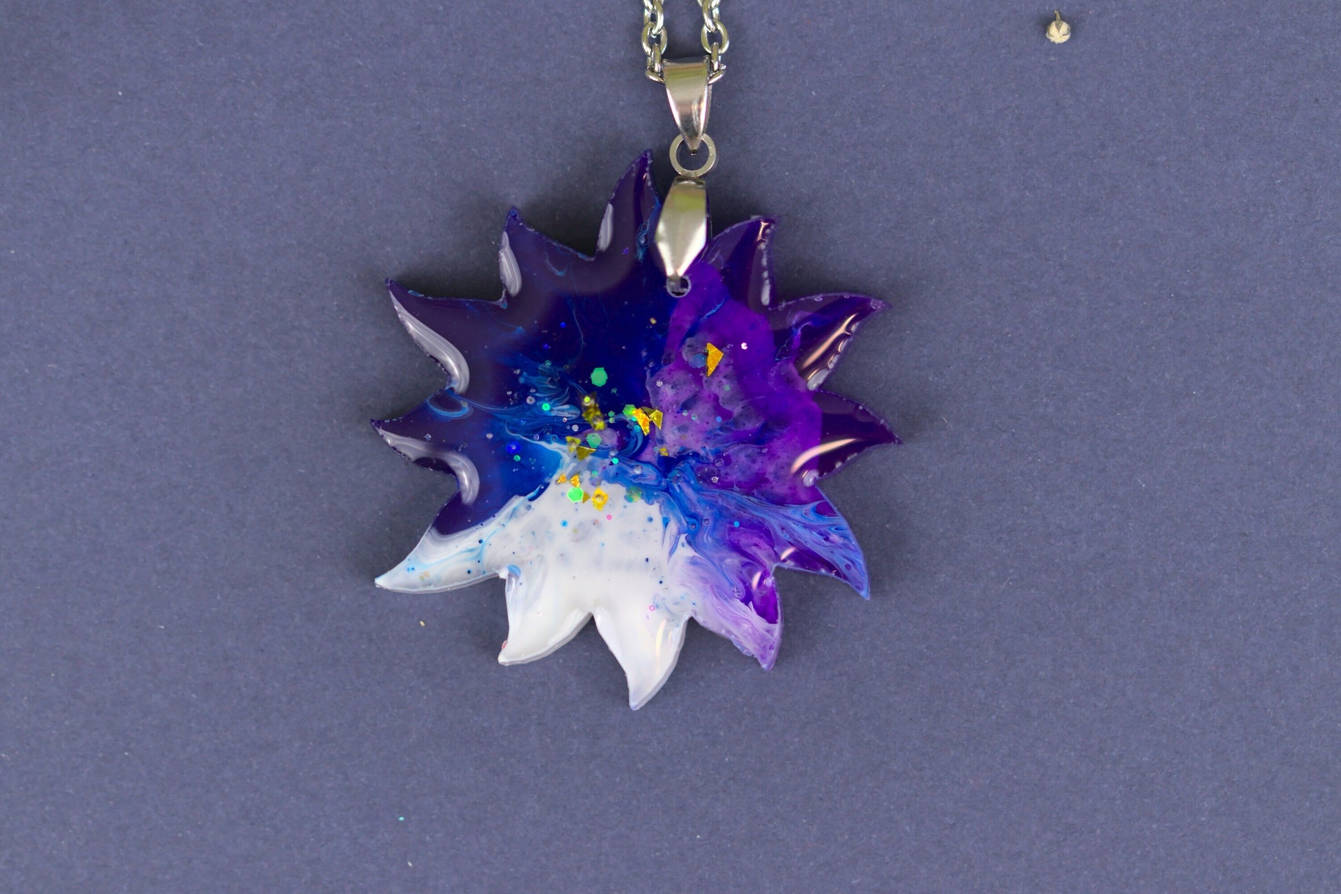 Colier Mic - Soare - Inox - Albastru cu Mov - Handmade (colecția Universe of Celestia)