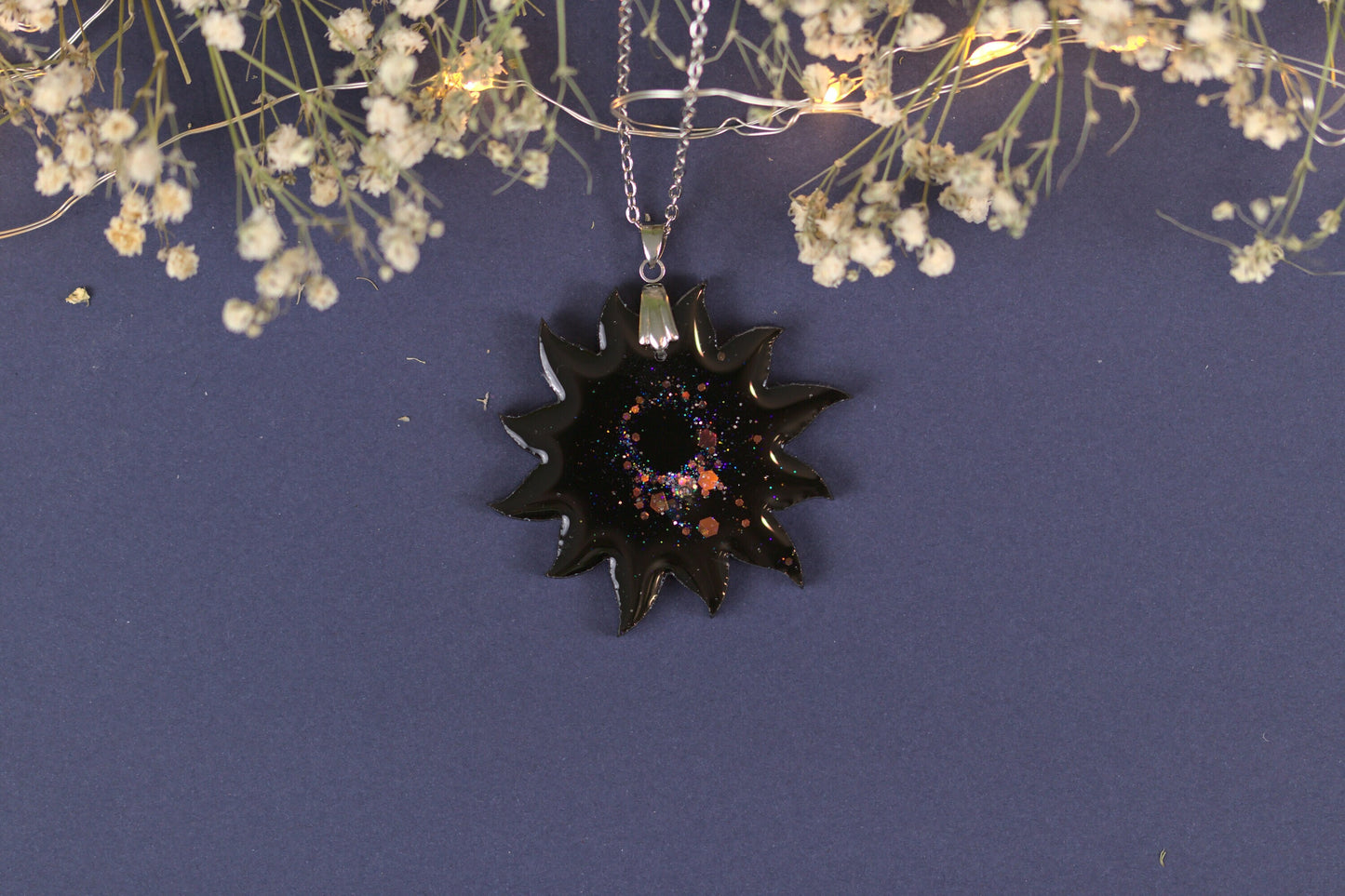 Colier Mare - Soare - Inox - Negru cu Argintiu - Handmade  (Colecția Nebula)