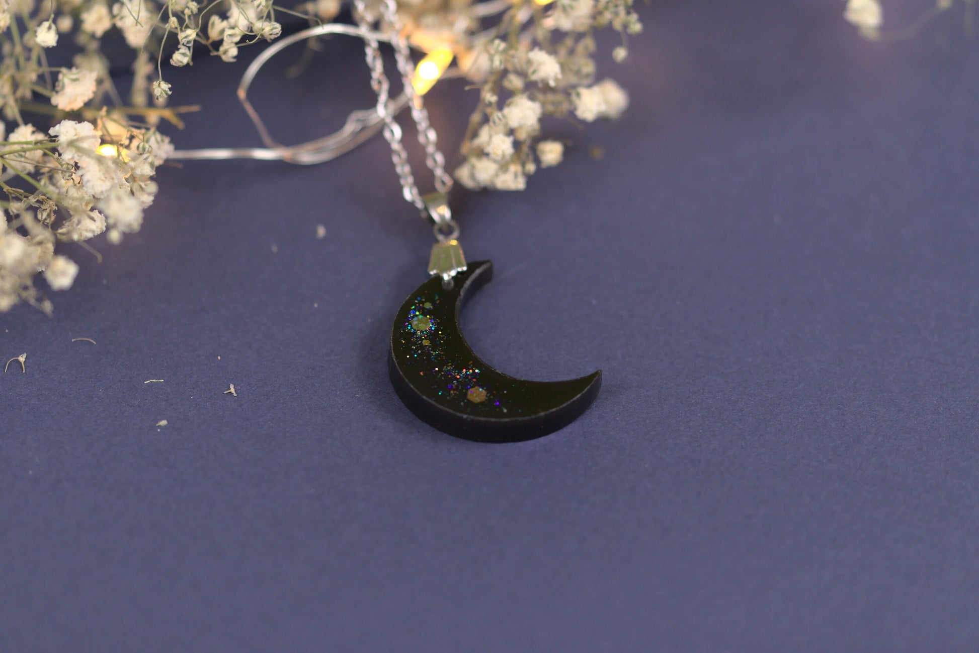 celestia handmade; colier semiluna; colier negru, colier handmade; handmade romania; cadou femei, colier luna
